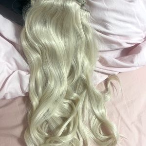 Human hair extensions! Clip in ! Bellami ! Like new !! Platinum blonde